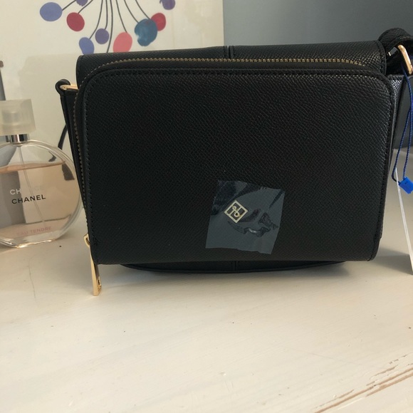 Black Bag - Picture 3 of 5